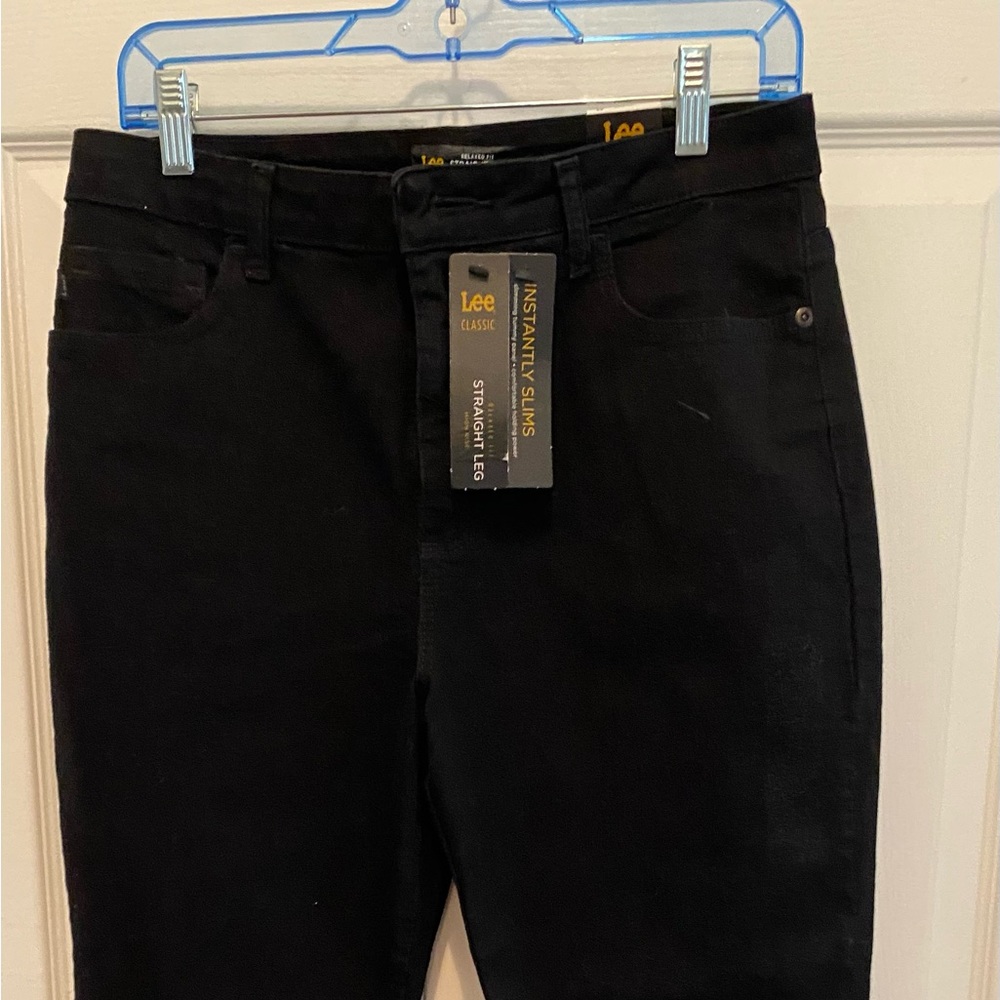 Lee Relaxed Fit Straight Leg Size 10 Short NEW